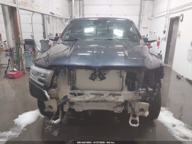 1C6SRFPT1KN711141 RAM 1500 Limited 4x4 6&#039;4 Box