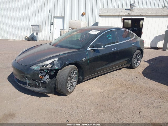 2019 TESLA MODEL 3 5YJ3E1EA5KF410805 Photo 1