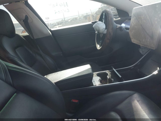 2019 TESLA MODEL 3 5YJ3E1EA5KF410805 Photo 4