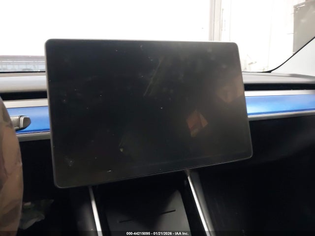 2019 TESLA MODEL 3 5YJ3E1EA5KF410805 Photo 6