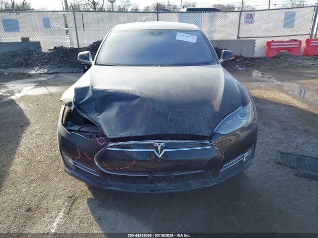 5YJSA1E48FF111929 Tesla Model S 85d/p85d
