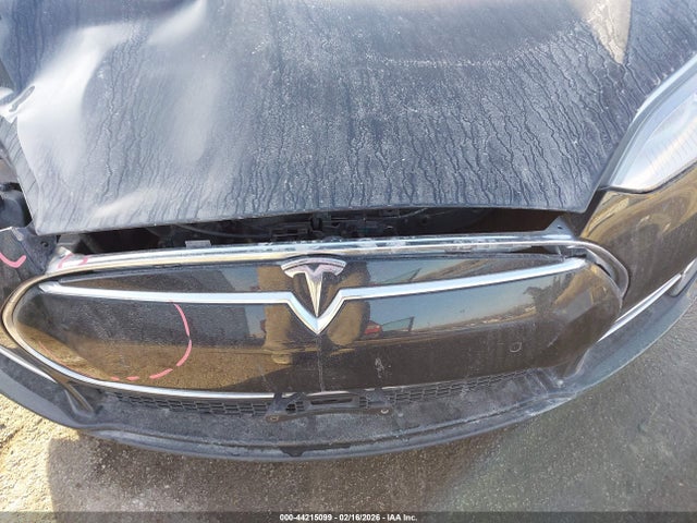 5YJSA1E48FF111929 Tesla Model S 85d/p85d