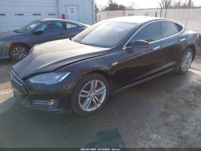 5YJSA1E48FF111929 Tesla Model S 85d/p85d