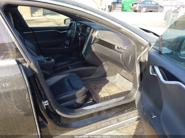 5YJSA1E48FF111929 Tesla Model S 85d/p85d