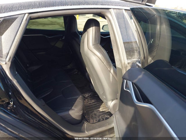 5YJSA1E48FF111929 Tesla Model S 85d/p85d