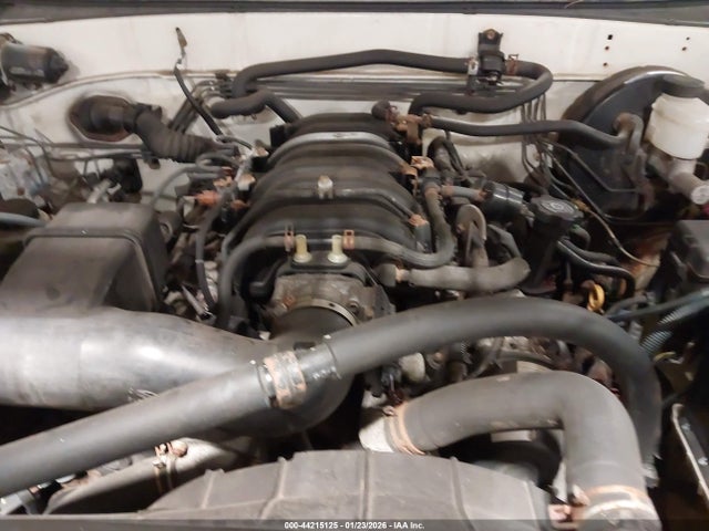 2005 TOYOTA TUNDRA 5TBBT44185S473443 Photo 9