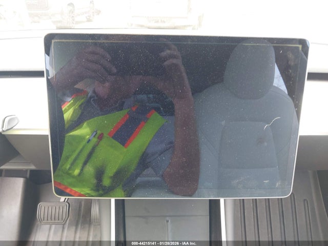 2020 TESLA MODEL Y 5YJYGDEE8LF022974 Photo 6