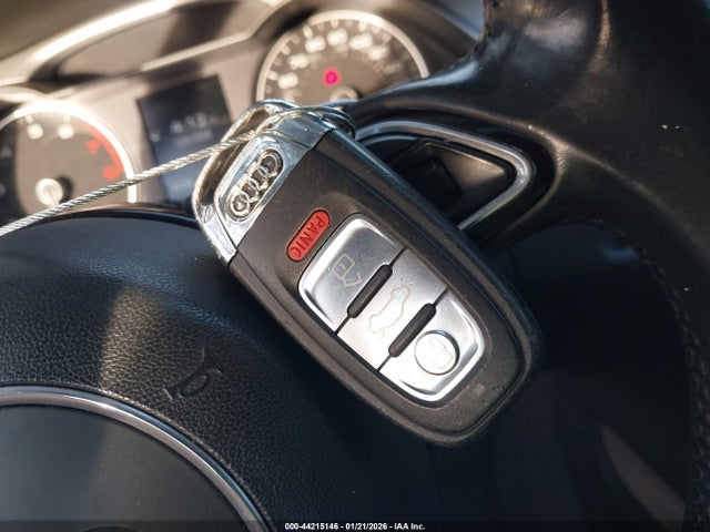 2015 Audi A4 2.0t Premium მანქანა იყიდება აუქციონზე, vin: WAUFFAFL9FN037699, აუქციონის ნომერი: 44215146