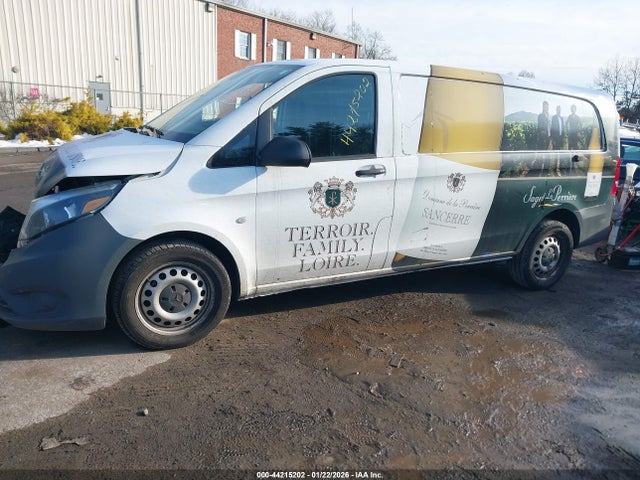 2018 MERCEDES-BENZ METRIS WD3PG3EA9J3464864 Photo 1