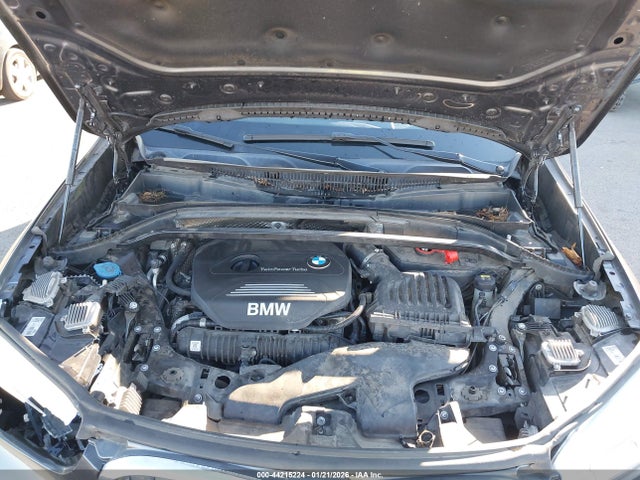 2016 BMW X1 WBXHT3Z36G4A48345 Photo 9