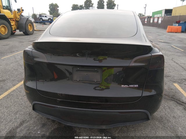 44215265 :رقم المزاد ، 7SAYGDEF9PF602557 vin ، 2023 Tesla Model Y Performance Dual Motor All-wheel Drive مزاد بيع