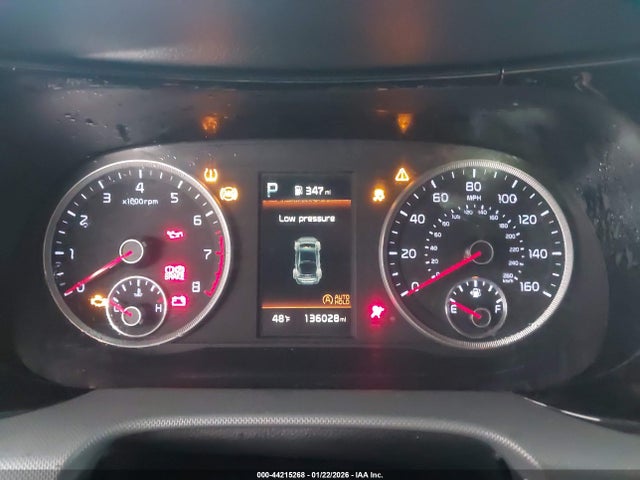 5XXG24J21NG084349 KIA K5 LX