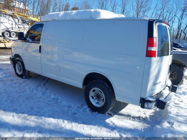 2017 GMC SAVANA 2500 1GTW7AFF8H1908662 Photo 2