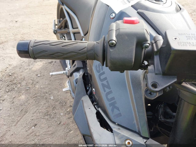 JS1EM13B9S7101300 Suzuki Gsx800 F
