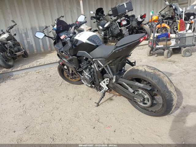 JS1EM13B9S7101300 Suzuki Gsx800 F