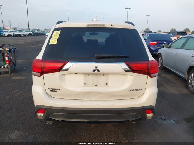 JA4AD3A32JZ054443 Mitsubishi Outlander Le