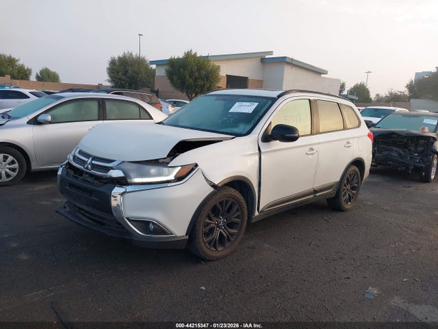 JA4AD3A32JZ054443 Mitsubishi Outlander Le