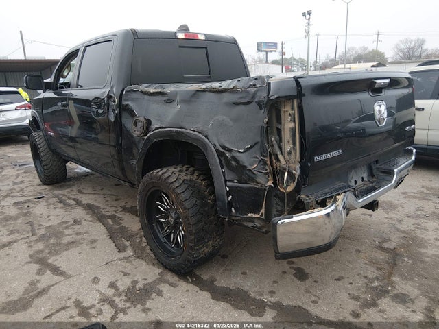 44215392 :رقم المزاد ، 1C6SRFJT4MN751211 vin ، 2021 Ram 1500 Laramie  4x4 5'7 Box مزاد بيع