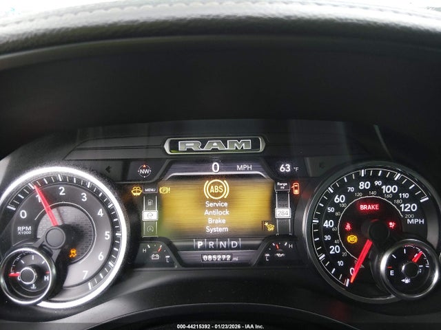 44215392 :رقم المزاد ، 1C6SRFJT4MN751211 vin ، 2021 Ram 1500 Laramie  4x4 5'7 Box مزاد بيع