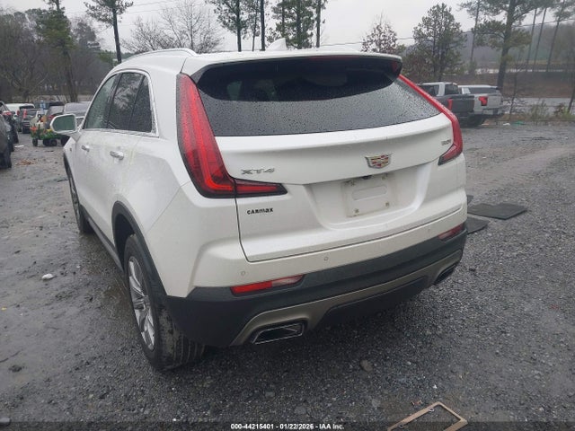 2019 CADILLAC XT4 1GYFZCR43KF190913 Photo 2
