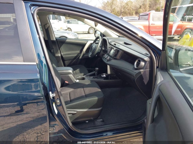 Toyota RAV4 LE 2017 2T3BFREV6HW579339 Image 5