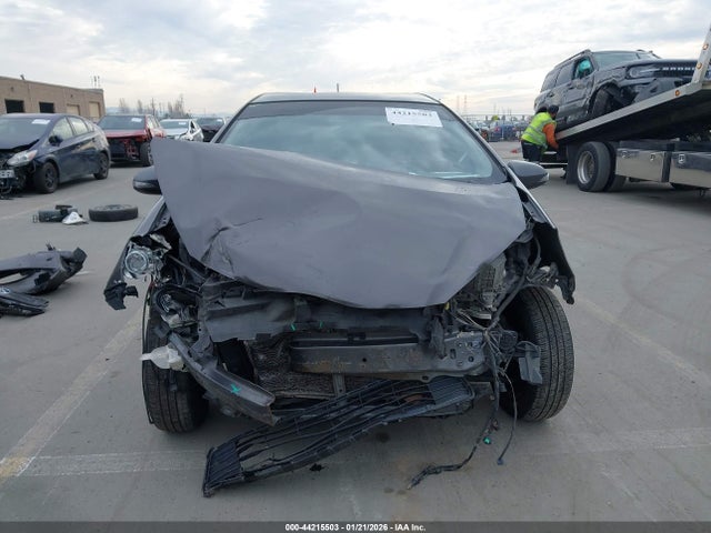 Toyota Prius C One 2014 JTDKDTB31E1085986 Image 6