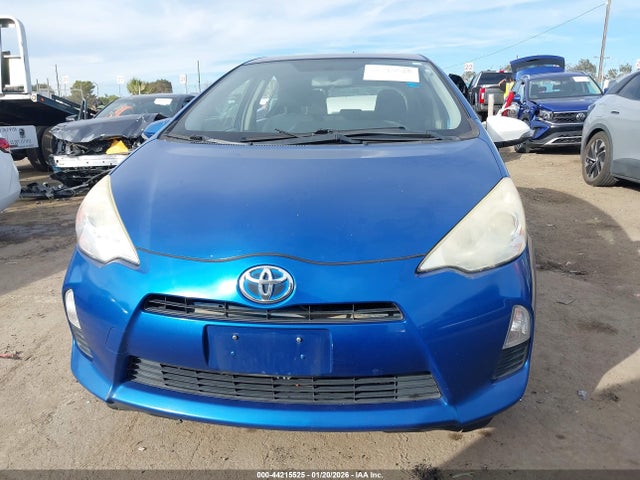 Toyota Prius C Two 2014 JTDKDTB33E1566743 Image 12