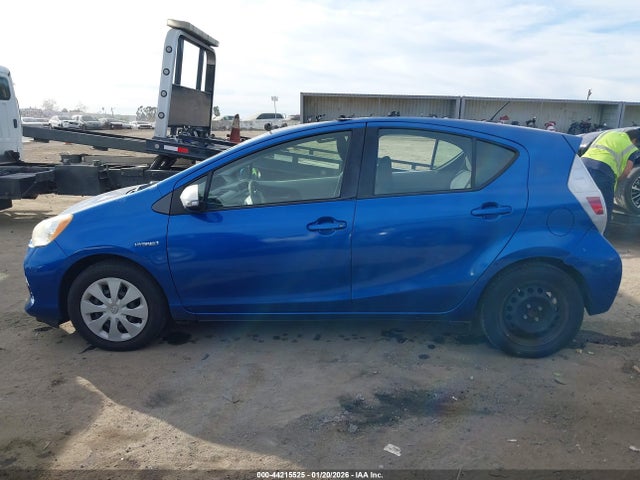 Toyota Prius C Two 2014 JTDKDTB33E1566743 Image 14