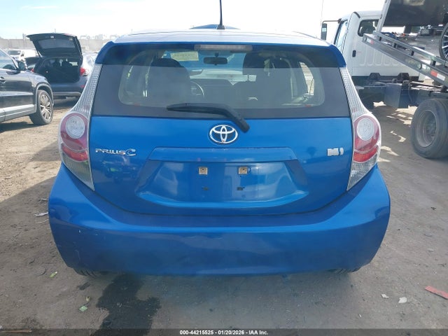 Toyota Prius C Two 2014 JTDKDTB33E1566743 Image 16