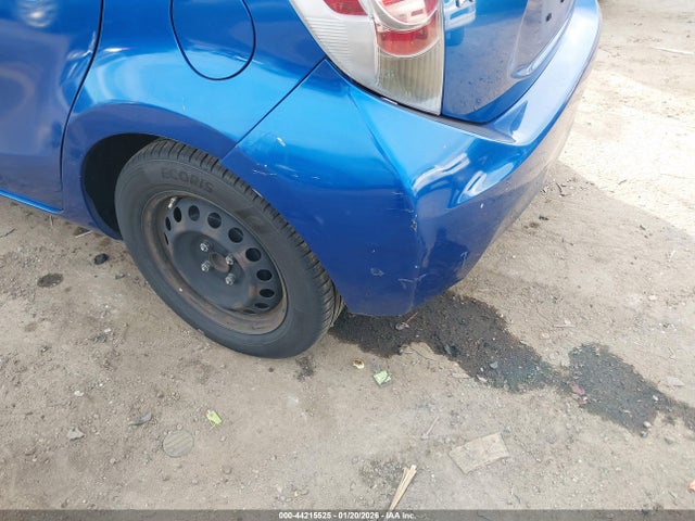 Toyota Prius C Two 2014 JTDKDTB33E1566743 Image 6