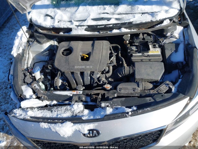3KPFK4A7XJE231472 KIA FORTE LX