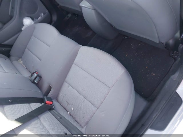 3KPFK4A7XJE231472 KIA FORTE LX