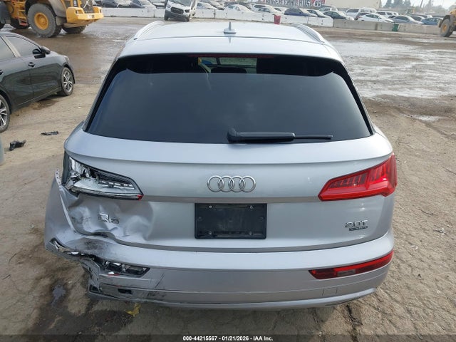 WA1ANAFY9J2084778 Audi Q5 2.0t Premium/2.0t Tech Premium