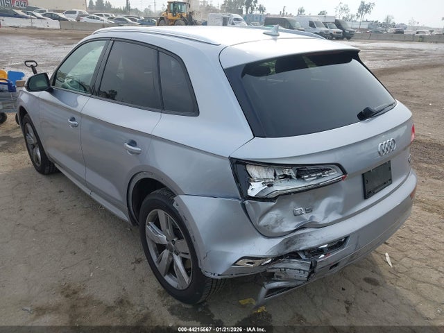 2018 AUDI Q5 WA1ANAFY9J2084778 Photo 2