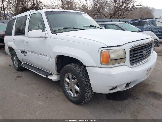 2000 CADILLAC ESCALADE 1GYEK13R8YR141139 Photo 0