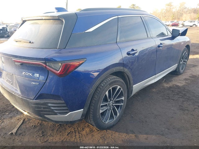 2024 ACURA ZDX 4W5KHNRL5RZ509301 Photo 3