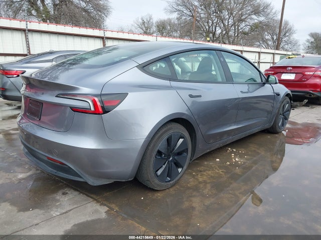 2026 TESLA MODEL 3 5YJ3E1EA6TF118081 Photo 3