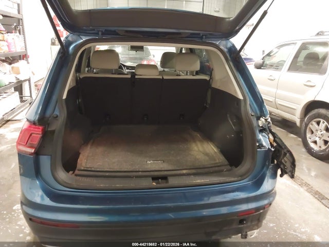 Продажа на аукционе авто 2019 Volkswagen Tiguan 2.0t Se/2.0t Sel/2.0t Sel R-line/2.0t Sel R-line Black, vin: 3VV2B7AX2KM103445, номер лота: 44215682