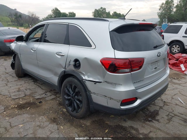 5XYPG4A56KG591508 KIA Sorento 3.3l S
