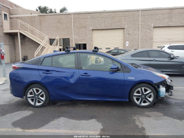 JTDKARFU8G3521755 Toyota Prius Three Touring