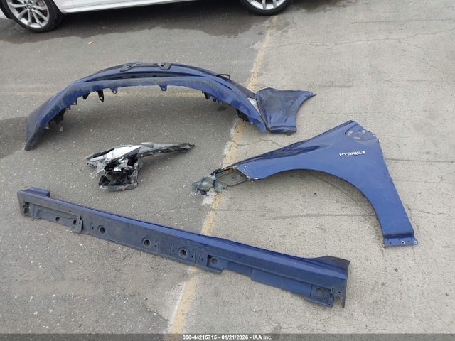 JTDKARFU8G3521755 Toyota Prius Three Touring