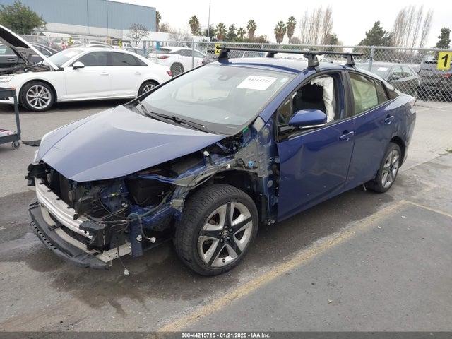 JTDKARFU8G3521755 Toyota Prius Three Touring