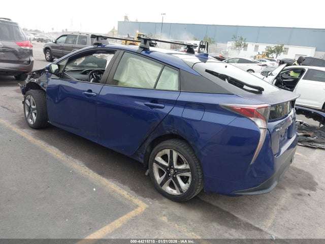 JTDKARFU8G3521755 Toyota Prius Three Touring