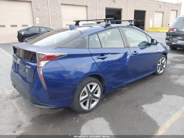JTDKARFU8G3521755 Toyota Prius Three Touring