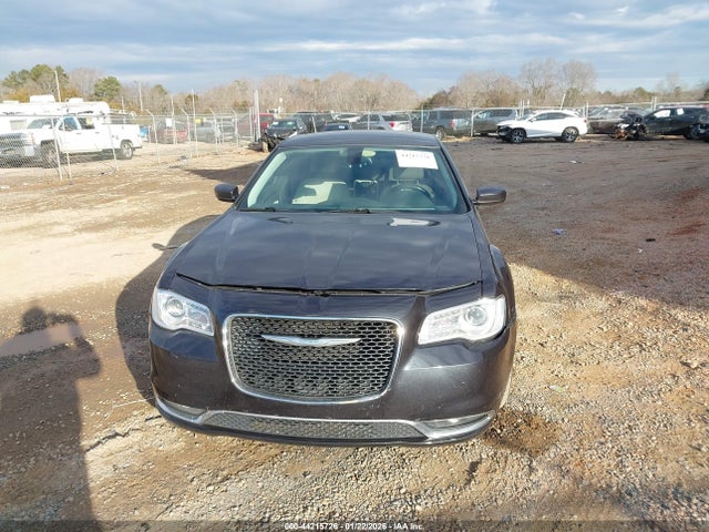 2015 Chrysler 300 Limited მანქანა იყიდება აუქციონზე, vin: 2C3CCAAG6FH786384, აუქციონის ნომერი: 44215726