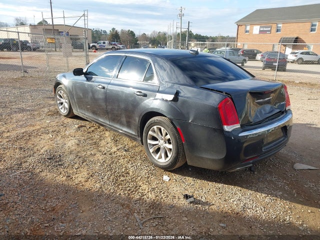 2015 Chrysler 300 Limited მანქანა იყიდება აუქციონზე, vin: 2C3CCAAG6FH786384, აუქციონის ნომერი: 44215726