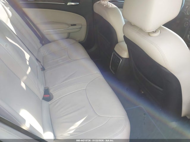 2015 Chrysler 300 Limited მანქანა იყიდება აუქციონზე, vin: 2C3CCAAG6FH786384, აუქციონის ნომერი: 44215726