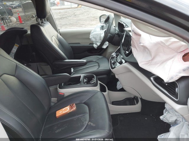 2C4RC1BG5RR151546 Chrysler Pacifica Touring L