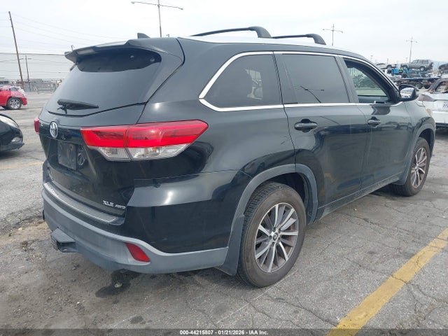 5TDJZRFH8HS434803 Toyota Highlander Xle
