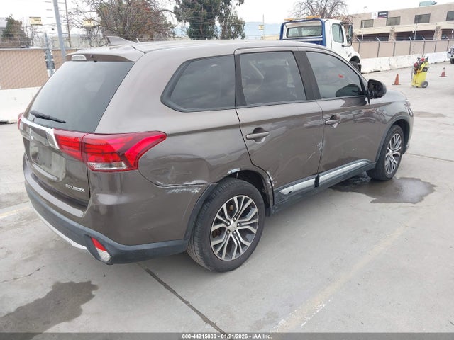 2018 MITSUBISHI OUTLANDER JA4AD2A37JZ021495 Photo 3